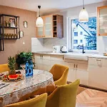 Daire Cozy Apartment In Stezyca With Sauna